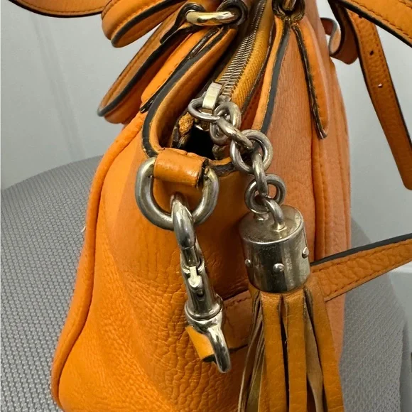 Authentic GUCCI Pebbled Calfskin Small Soho Top Handle Bag Curcuma- preowned - Picture 5 of 16